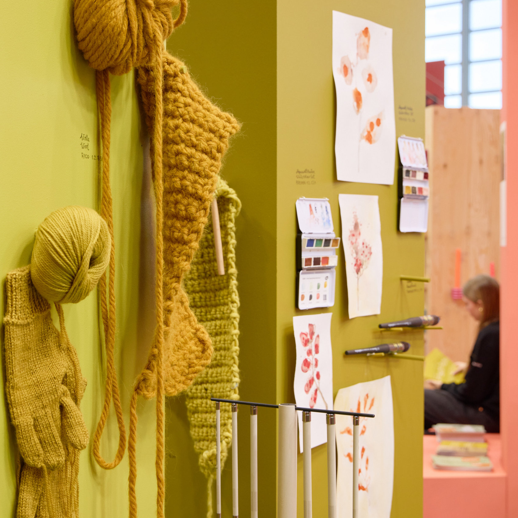 Creative materials as well as knitting materials at Creativeworld