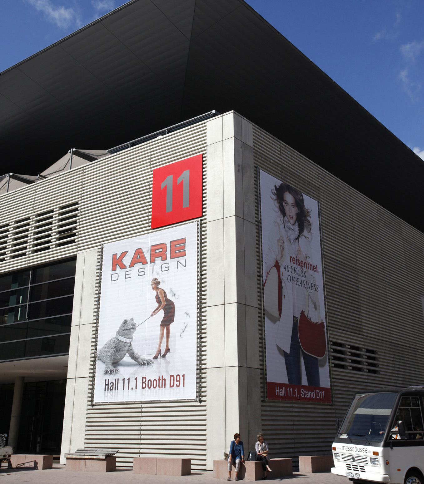 Megaposter an der Halle 11, Messe Frankfurt